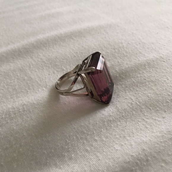 Ring - Picture 2 of 2